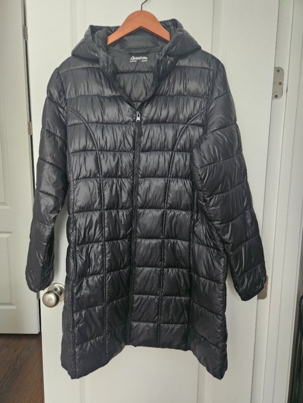 Aventure black hooded puffer coat, XL